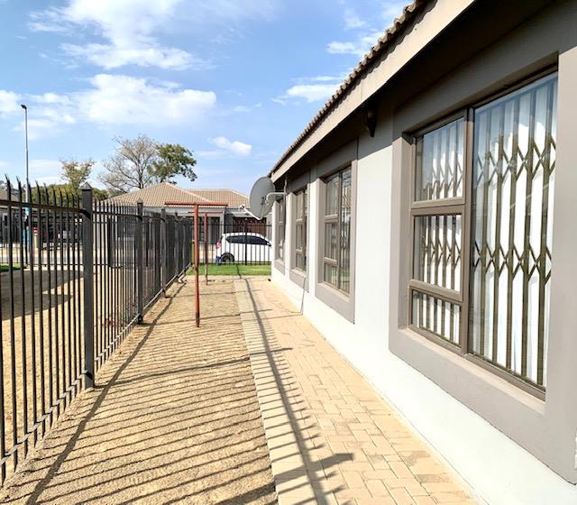 3 Bedroom Property for Sale in Bloemspruit Free State